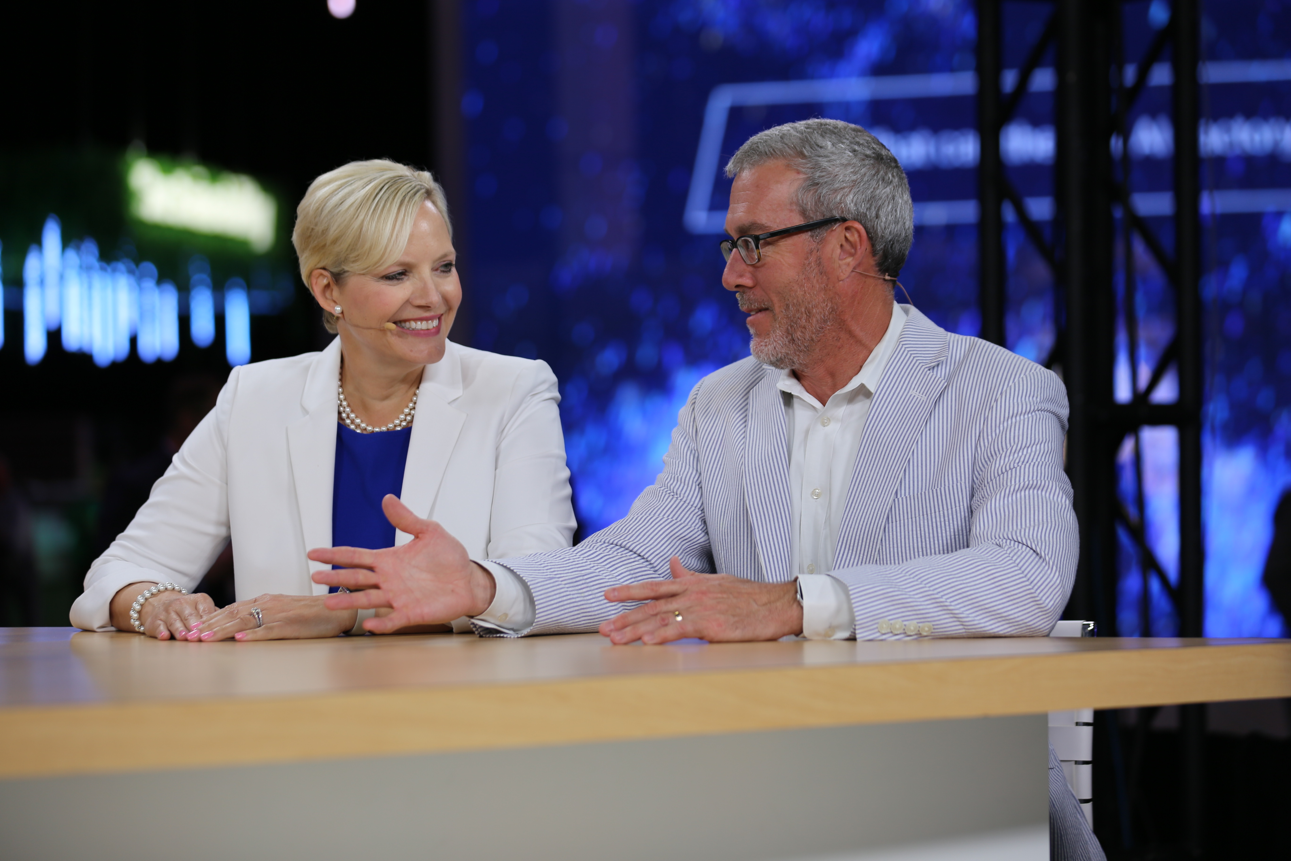 Lisa Miller, senior vice president of platform alliances at Equinix Inc. and Todd Lieb, vice president of cloud and data center partnerships at Dell Technologies Inc., talk with theCUBE during Dell Technologies World 2024 about how Dell PowerStore on Equinix Metal is changing the storage game.